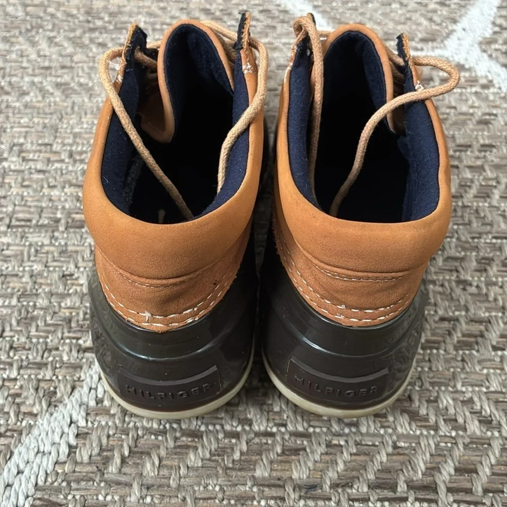 Tommy Hilfiger Women’s Tan and Olive Duck Boots Sz 7